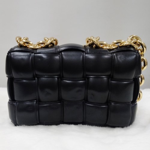 BOTTEGA VENETA ボッテガ ショルダーバッグ ポシェット 品薄