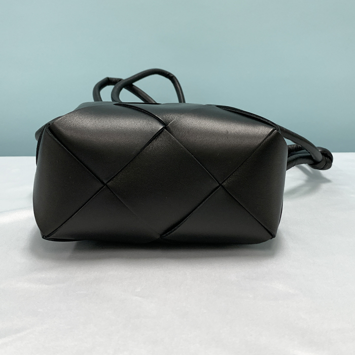 BOTTEGA VENETA　ボッテガ ヴェネタ ミニアルコ ショルダー バッグ ボッテガ ミニポシェット ショルダーバッグ