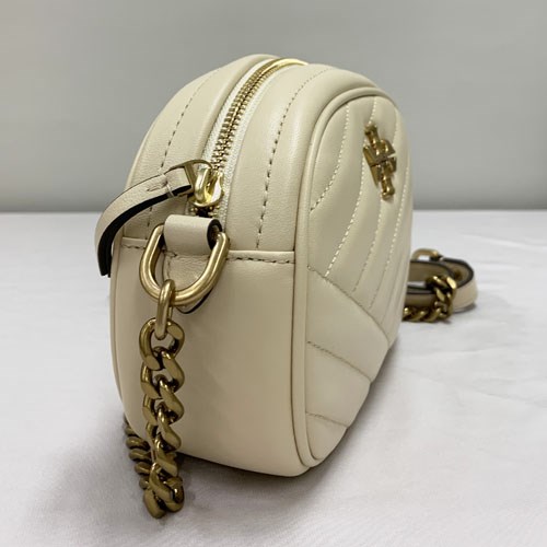【国内即発送】Tory Burch キラ シェブロン カメラバッグ トリーバーチ(Tory Burch)トリーバーチ キラ シェブロン カメラ