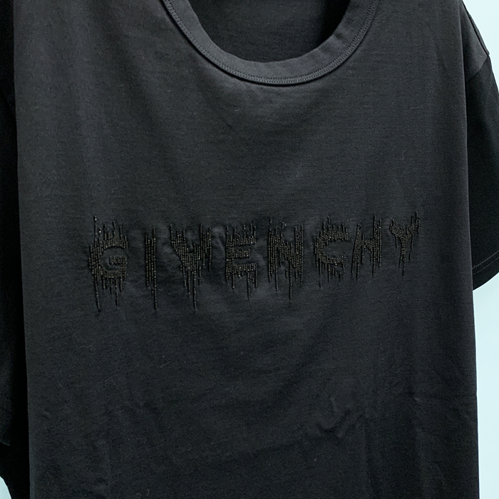 【即発】GIVENCHY ビーズ コットンTシャツ(BW707Z3Z4D) 即発】GIVENCHY ビーズ コットンTシャツ(BW707Z3Z4D) (GIVENCHY