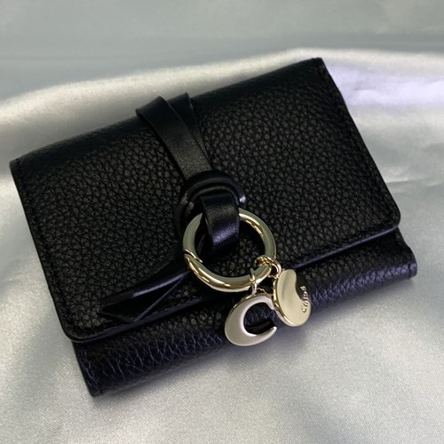 【即発】CHLOE ALPHABET スモール 折り財布 CHC21WP946F57 Chloe クロエ 折り財布 レザー ALPHABET スモール財布