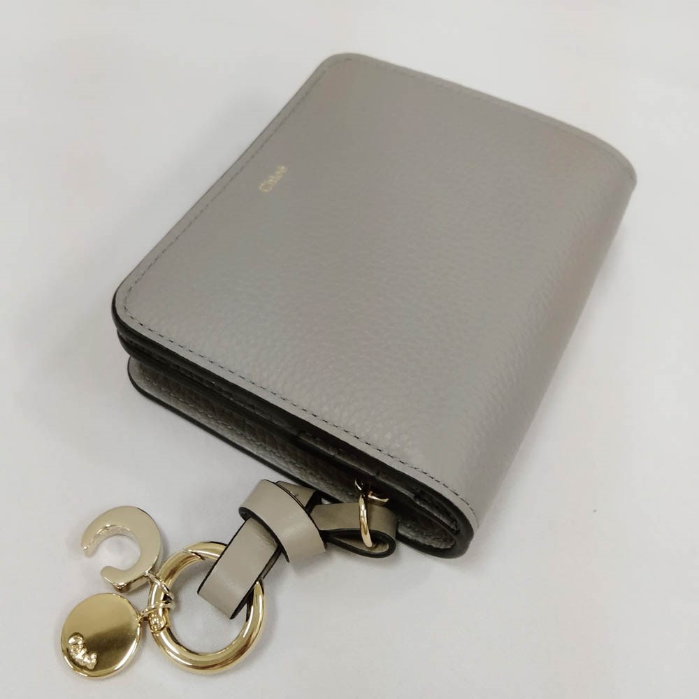 Chloe（クロエ） 二つ折り財布 Alphabet Bi-Fold Wallet