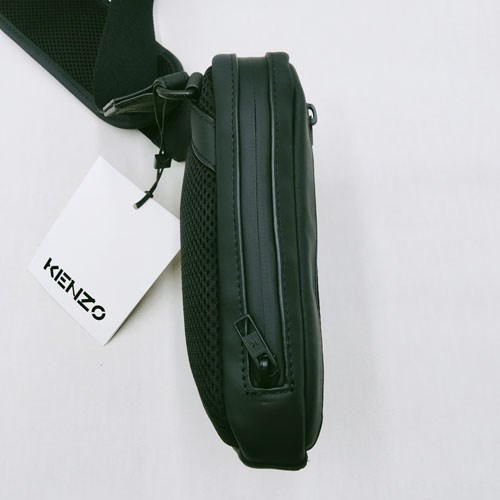【訳あり】KENZO ミニショルダーバッグ Camera FB65PM808B07 KENZO 【訳あり】ケンゾー ショルダーバッグ Camera ポーチ