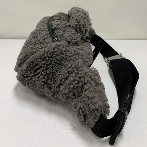 【即発】MARC JACOBS THE TEDDY ベルトバッグ H801M06FA21 即発】MARC JACOBS THE TEDDY ベルトバッグ H801M06FA21 (MARC