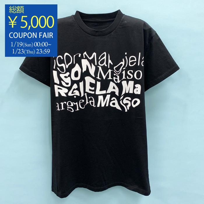 MAISON MARGIELA ”ディストーテッド ロゴ Tシャツ” ディストーテッド ロゴ Tシャツ | Why are you here?