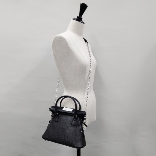 メゾンマルジェラ ショルダーバッグ レザー 5AC Classiqueマイクロ バッグ レディース ブラック S56WG0081P4455 MAISON MARGIELA | Maison Margiela | 09