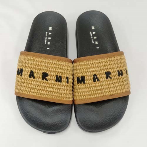 【即発】MARNI ロゴサンダルスリッパ (SAMS016102 P3860) 即発】MARNI ロゴサンダル スリッパ BLACK(SAMS016102 P3860)