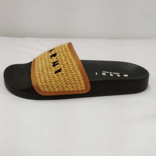 【即発】MARNI ロゴサンダル スリッパ BLACK(SAMS016102 P3860) 即発】MARNI ロゴサンダル スリッパ BLACK(SAMS016102 P3860