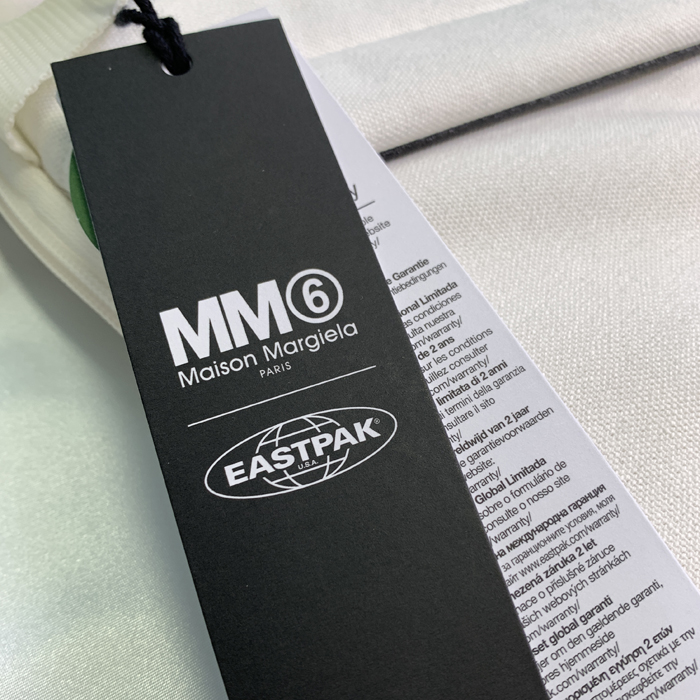 【母の日】MM6 エムエムシックスメゾン マルジェラ MM６ x Eastpak ポスターバッグ バックパック SB6WA0002_P4662 MM6 MAISON MARGIELA_11