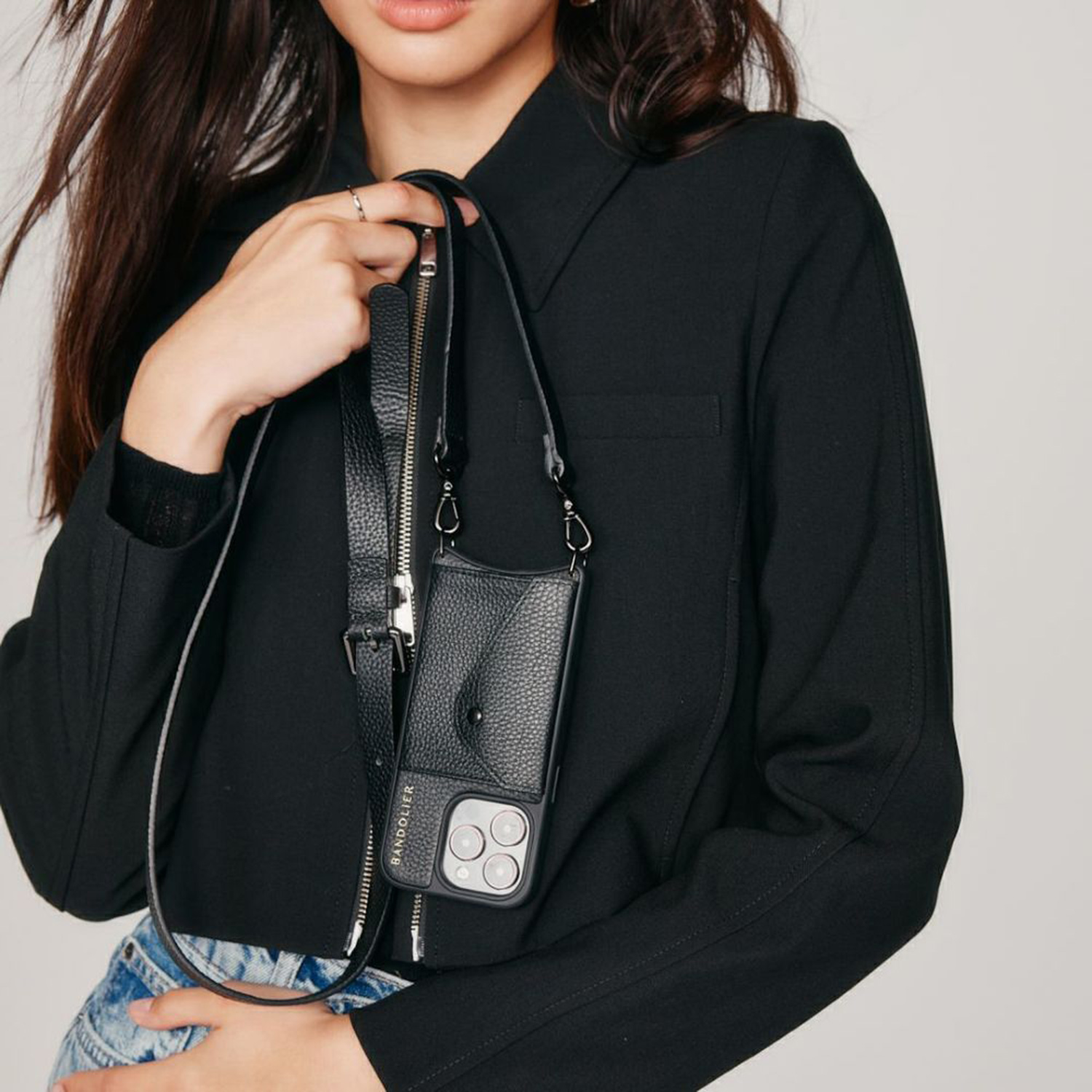 BANDOLIER（バンドリヤー） スマホショルダー スマホケース iPhone15