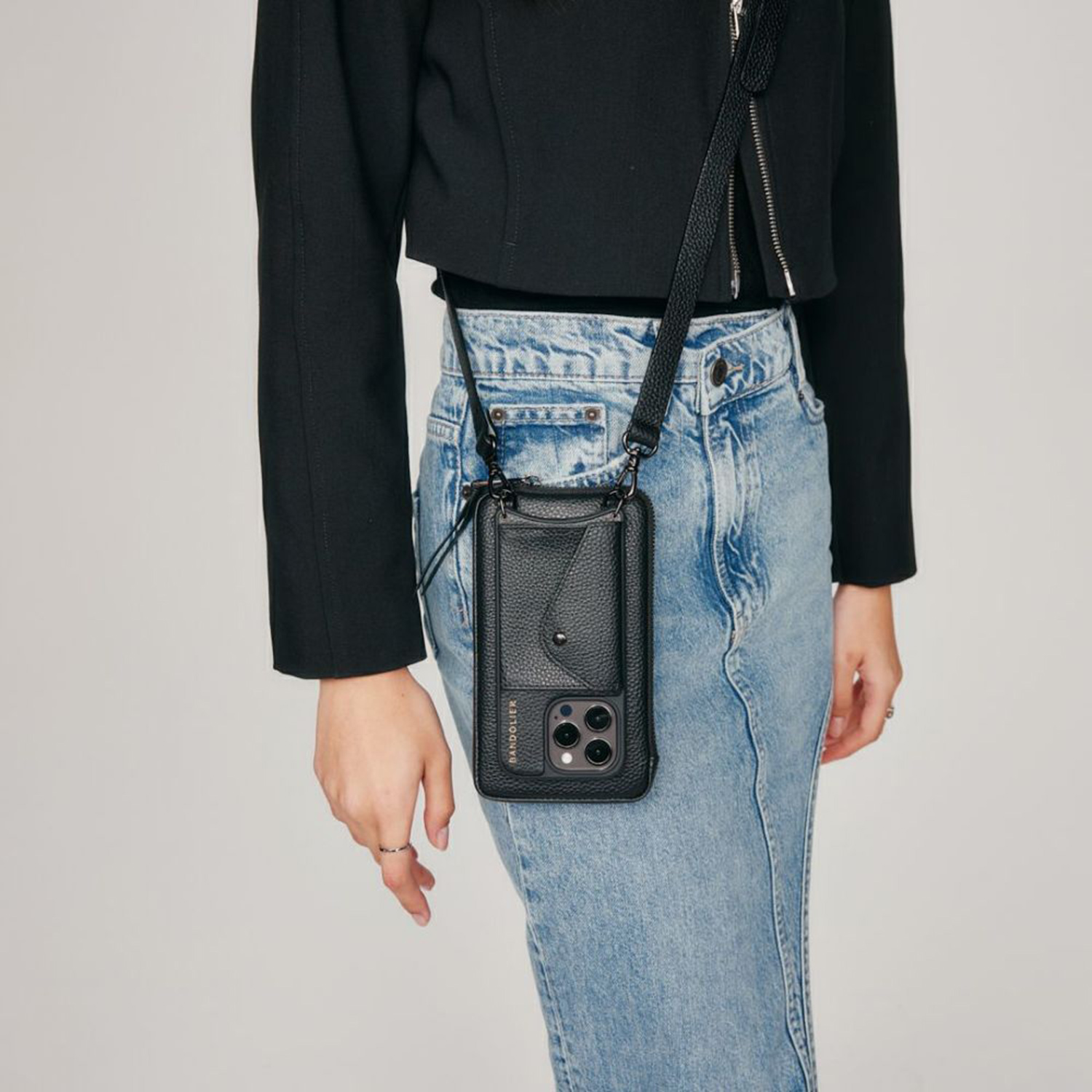BANDOLIER スマホショルダー スマホケースiphone15 BANDOLIER（バンドリヤー） スマホショルダー スマホケース iPhone15