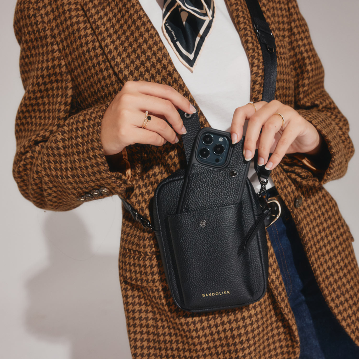 BANDOLIER バンドリヤー ショルダーバッグ ポーチ スマホ