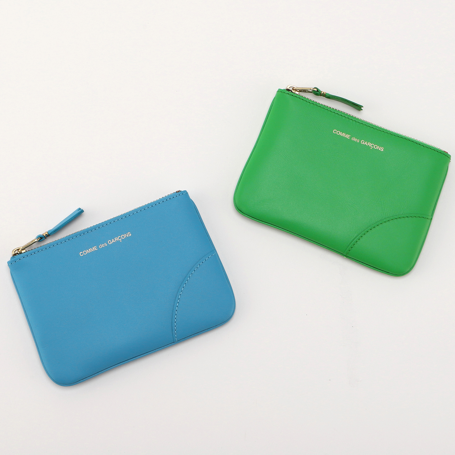 【新品未使用】comme des garcons ポーチ　グリーン COMME des GARCONS（コムデギャルソン） ポーチ 小物入れ 財布 小銭