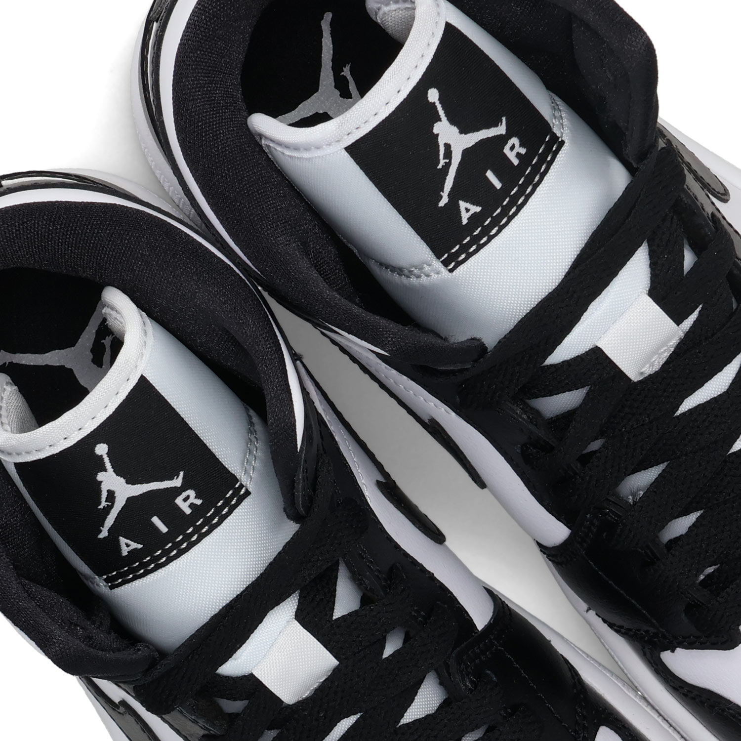 NIKE（ナイキ） ウィメンズ エアジョーダン1 ミッド スニーカー メンズ 