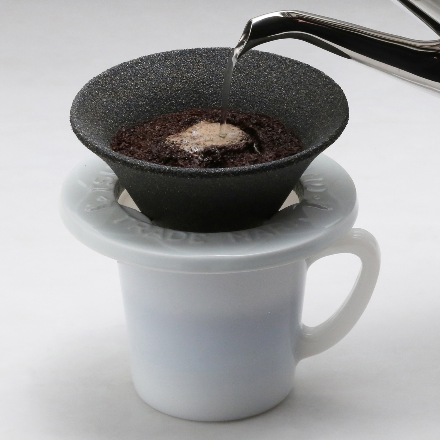 ツキウサギジルシ 月兎印 コーヒーフィルター コーヒードリッパー セラフィルター 受けホルダー 2点セット 有田焼 | 月兎印 | 01