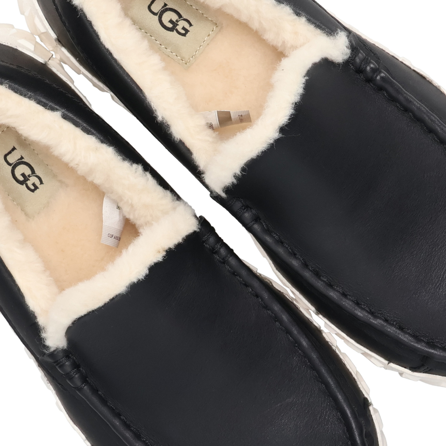 UGG（アグ） スリッポン ローファー アスコット ラップ テック