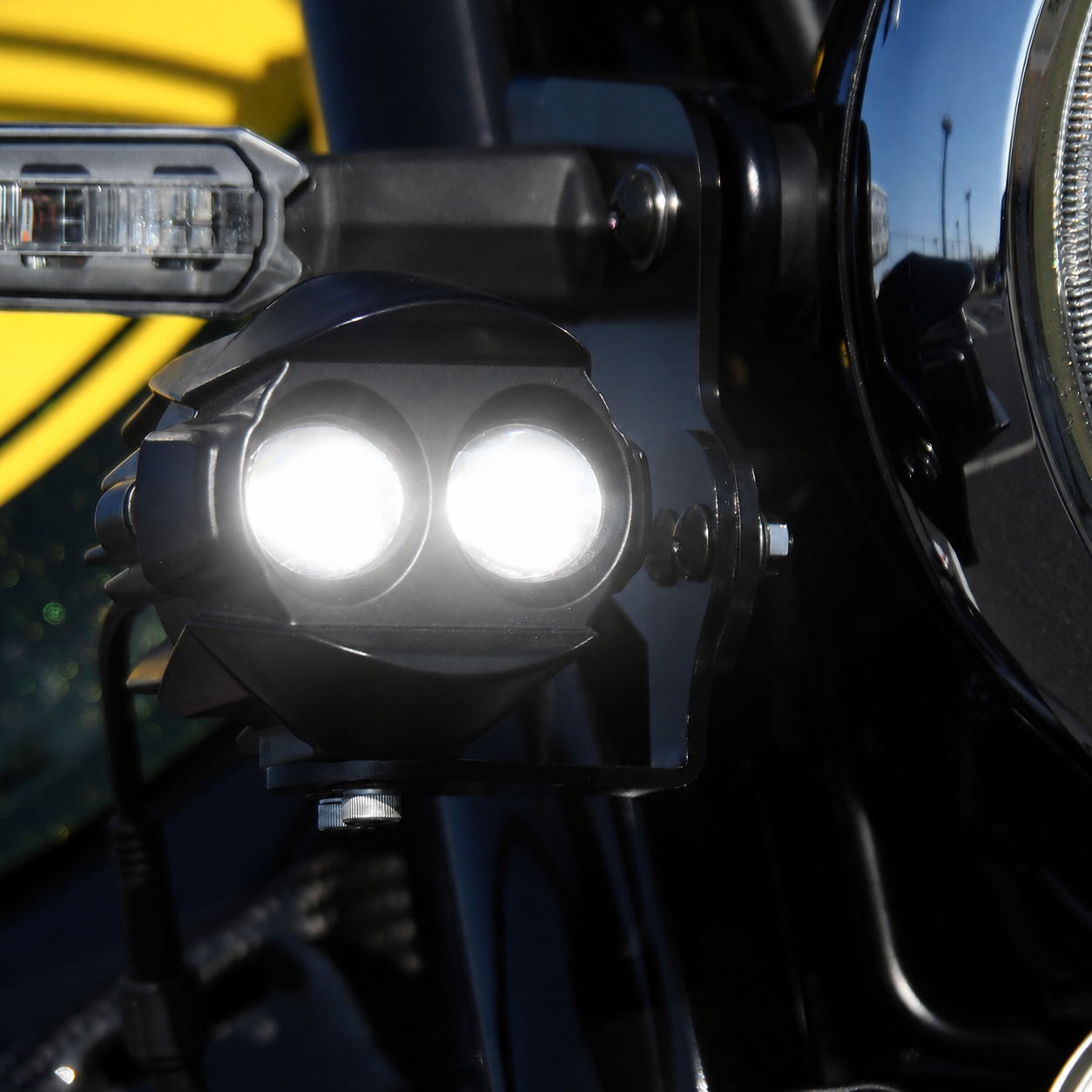 ワールドウォーク（WORLD WARK） 1年保証 送料無料 Z900RS(2024〜)専用