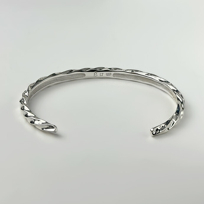 シルバー925 ツイストデザイン バングル MAISON CLUB】Plate Design Twist Bangle Silver925 / プレート