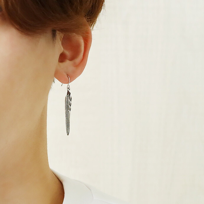 Binich（ビニッチ） 羽根 揺れるピアス メンズ レディース フェザー