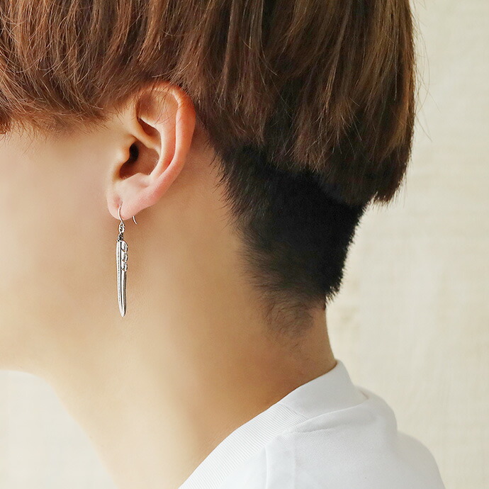 Binich（ビニッチ） 羽根 揺れるピアス メンズ レディース フェザー