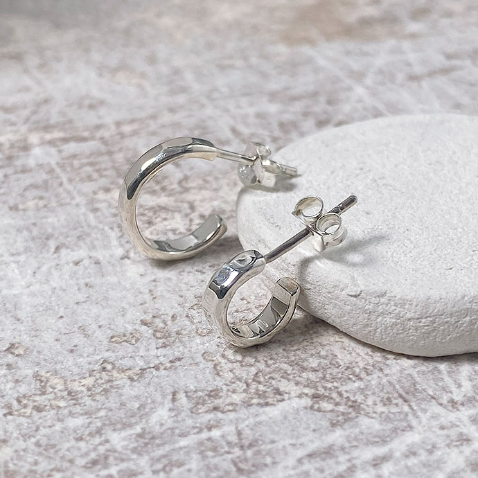 Binich（ビニッチ） フープピアス メンズ レディース 槌目 平打ち