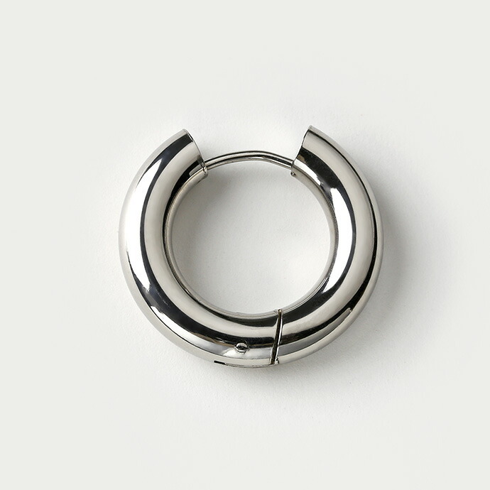 ワイド フープピアス メンズ レディース 片耳用 ステンレス 5mm幅 20mm 24mm 太め 大きめ シルバー ブラック ゴールド サイズ選択 リングピアス 男女兼用 3色 関連画像4