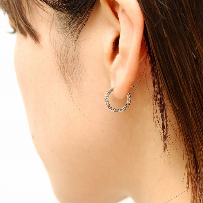 VIVIFY ビビファイ ピアス シルバー Side Arabesque Hoop Pierce(S) w