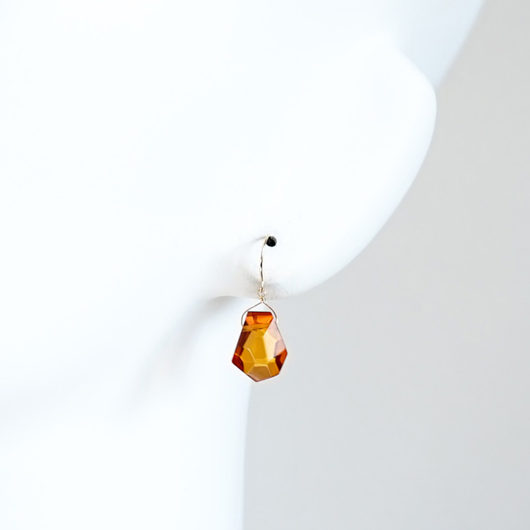 天然石 ピアス K18 18金 アンバー 琥珀 フックピアス イヤリング 幸運