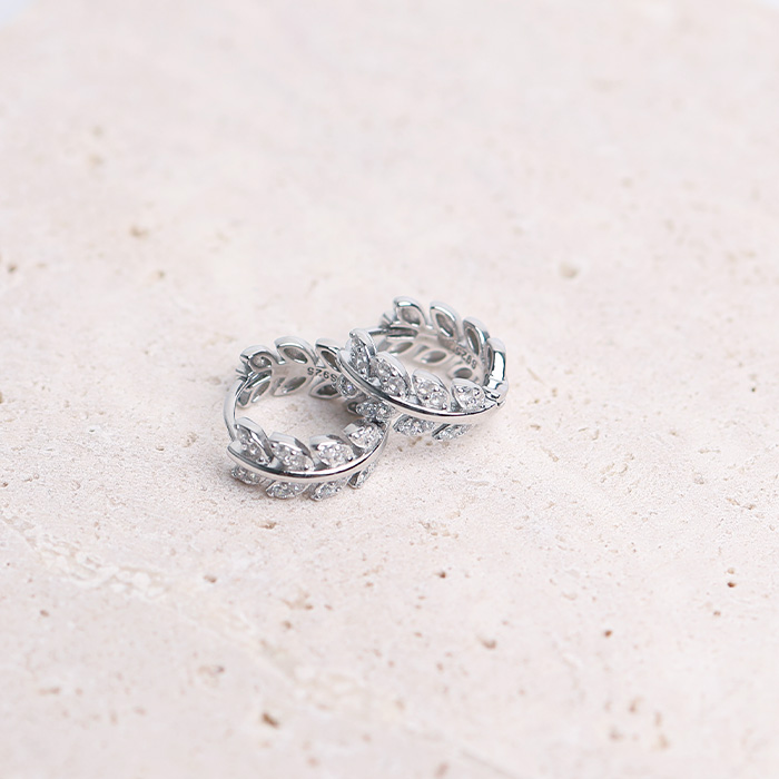 092Ap【ゴールド】ピアス　シンプル　リーフ　小ぶり　ダイヤ　CZ　S925 BLUE LEAF ピアス SV925 CZダイヤ リーフ ジルコニア シルバー