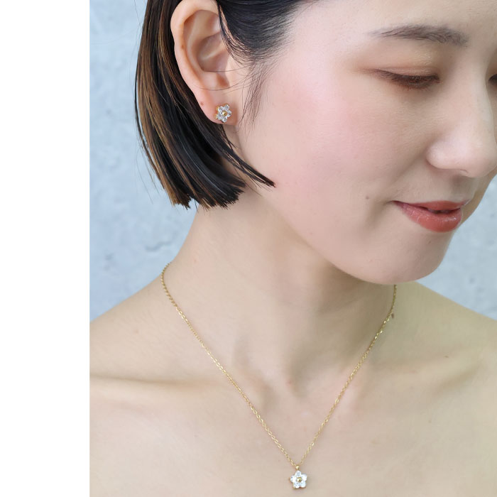 BLUE LEAF ピアス フラワー 花 小ぶり 小さめ サージカル