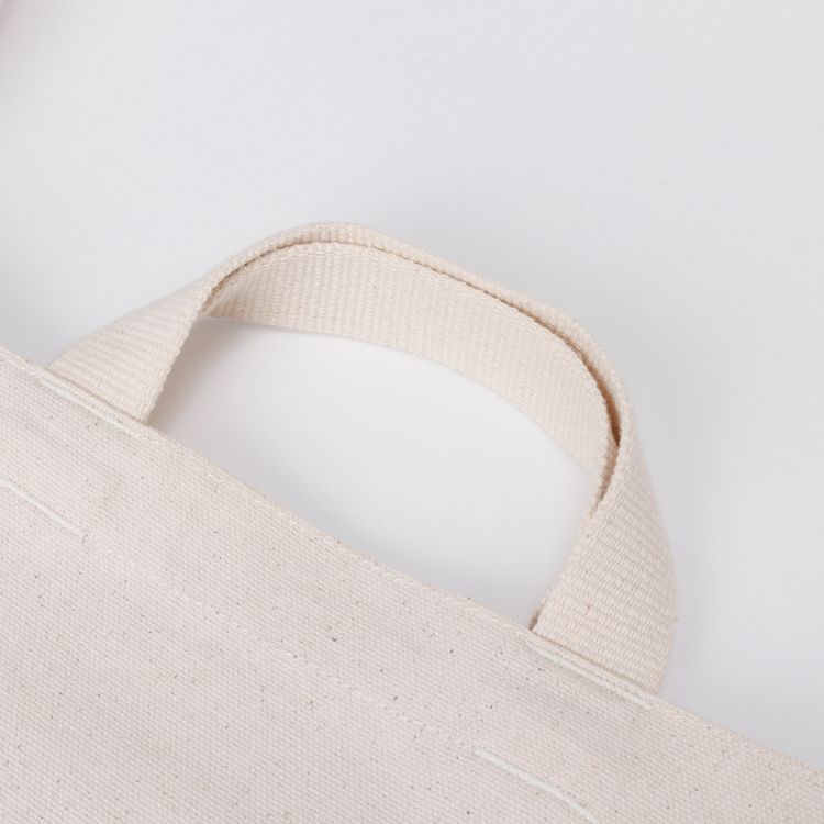 子供用通塾用男の子女の子小さ目のおしゃれカッコイイアウトドアブランド甥っ子姪っ子孫用こどもの日クリスマス誕生日プレゼントギフト