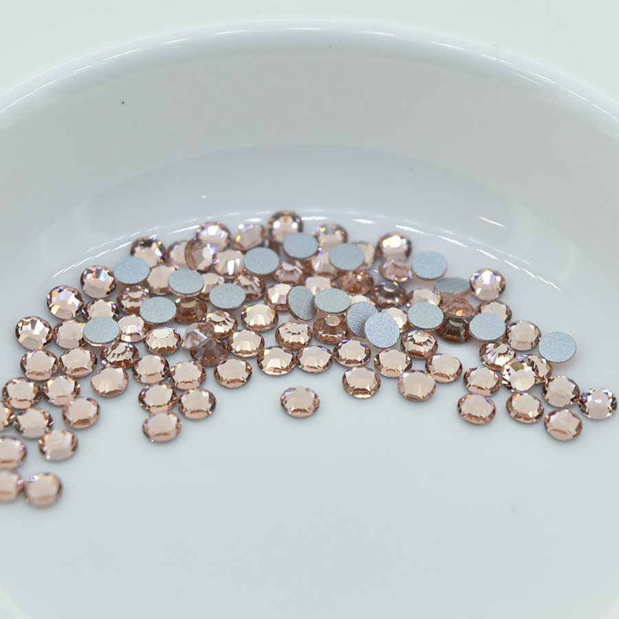 SWAROVSKI #5000 スワロフスキー ラウンド 4mm ヴィンテージ SWAROVSKI #5000 スワロフスキー ラウンド 4mm ヴィンテージ