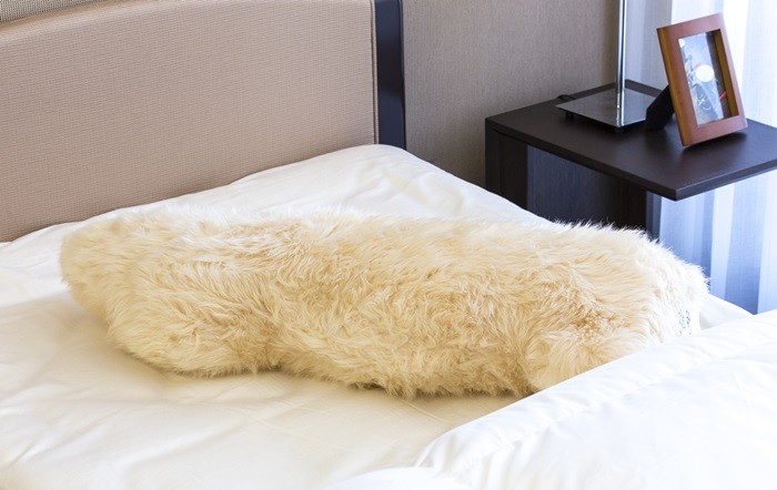 ムートン抱き枕 抱き枕 抱きまくら だきまくら ムートン 枕 ベージュ