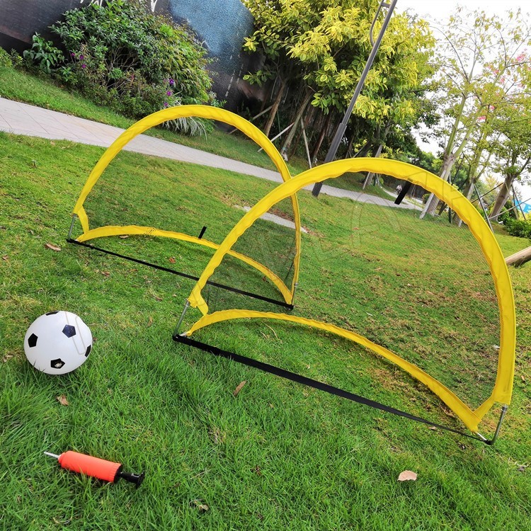 送料無料 サッカーゴール練習 80 60 60cm ミニサッカーゴール 3歳 の子供お向け 折り畳み式 取付簡単 アウトドア 室内 屋外 子供 ゴールネット Beauty Dawn 店サッカーゴールネット ゴールネット サッカーネット 交換用 ゴールネット 耐久性 サッカー練習 サッカー用品