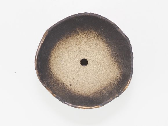 万古焼 黒金 4.5号 丸台付 幅13.5cm&times;高さ7cm