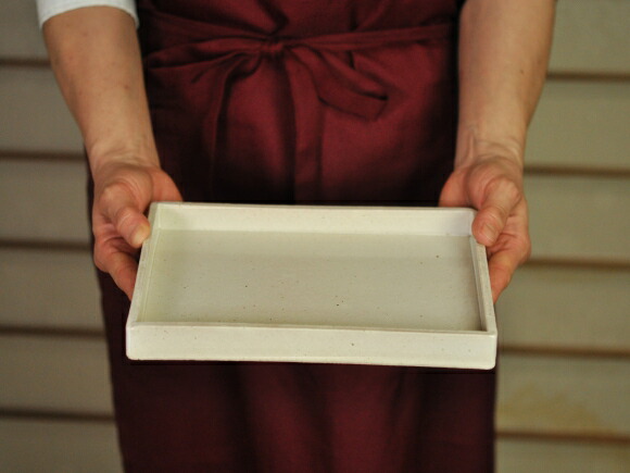 白 長角手造り水石 8号 幅約24cm&times;奥行約18cm&times;高さ約2～3cm