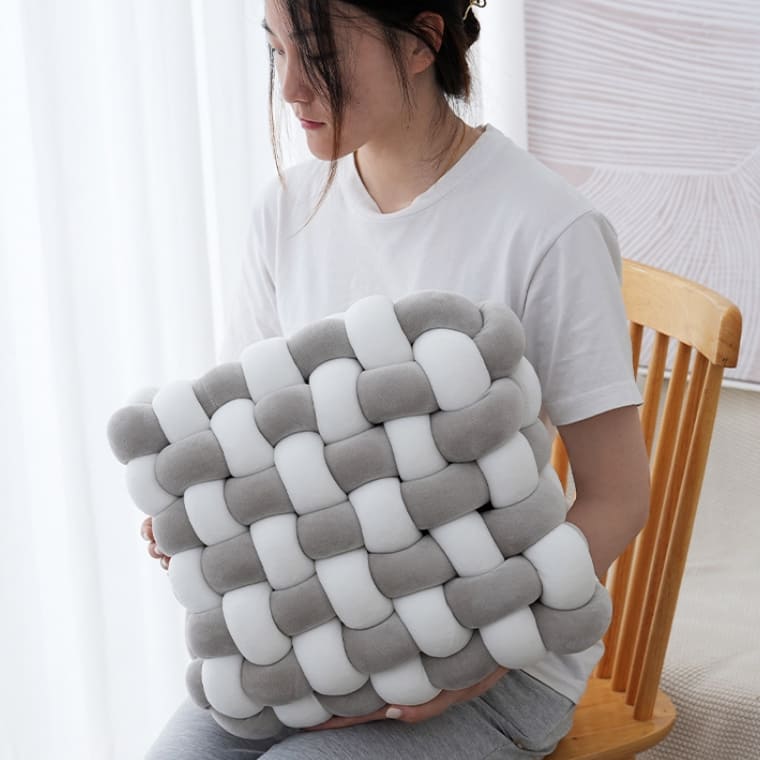 ノットクッション グレー ノットクッション 結び目 クッション ツイスト 編み込み おしゃれ