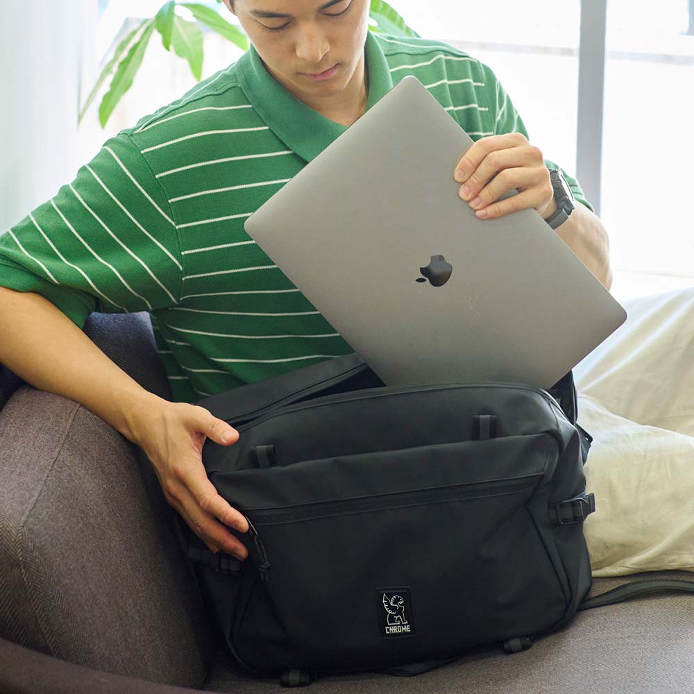クローム カデット マックス スリング バッグ CHROME KADET MAX SLING BAG BLACK バッグ メッセンジャーバッグ ★耐水 15L BG351BK | CHROME | 11
