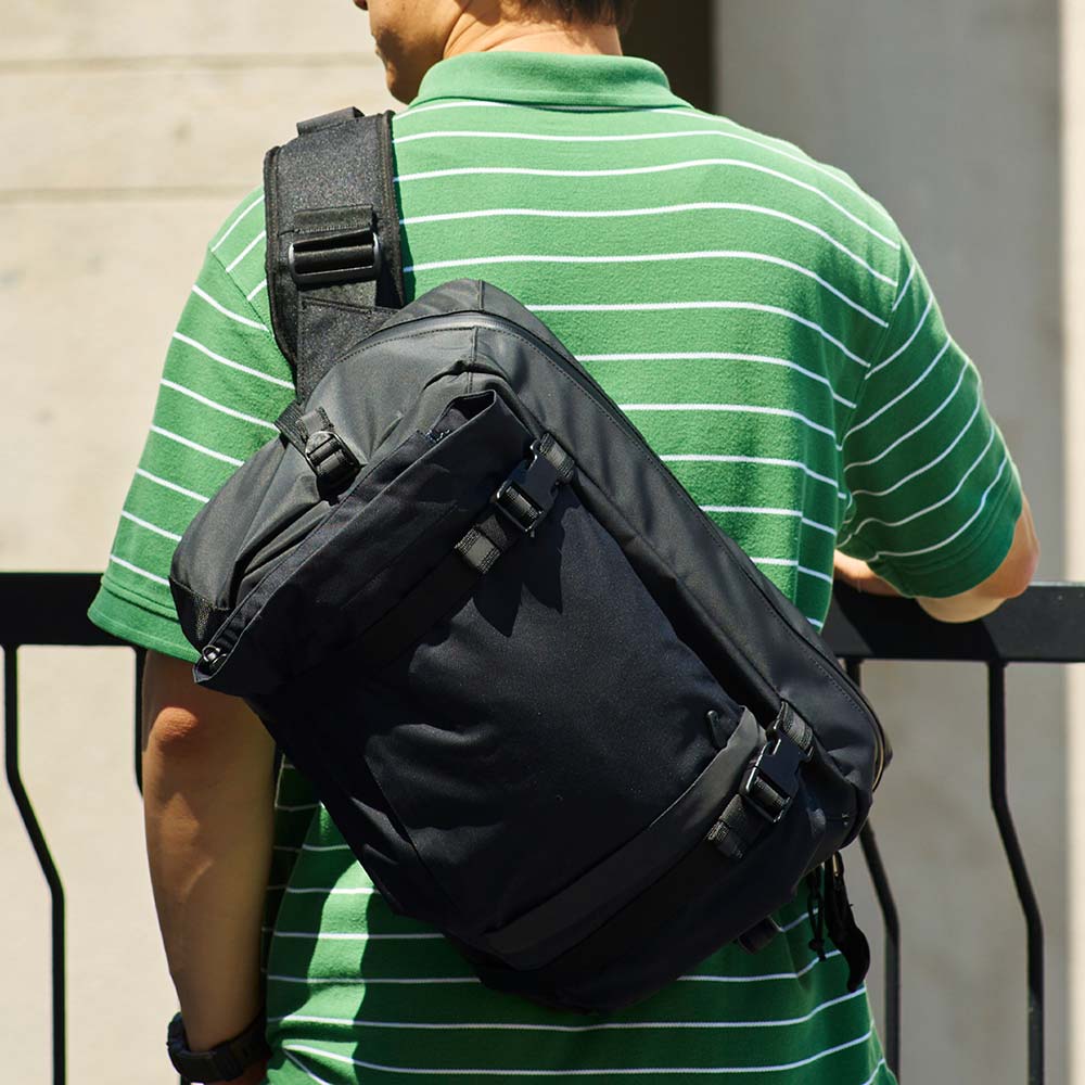 クローム カデット マックス スリング バッグ CHROME KADET MAX SLING BAG BLACK バッグ メッセンジャーバッグ ★耐水 15L BG351BK | CHROME | 16