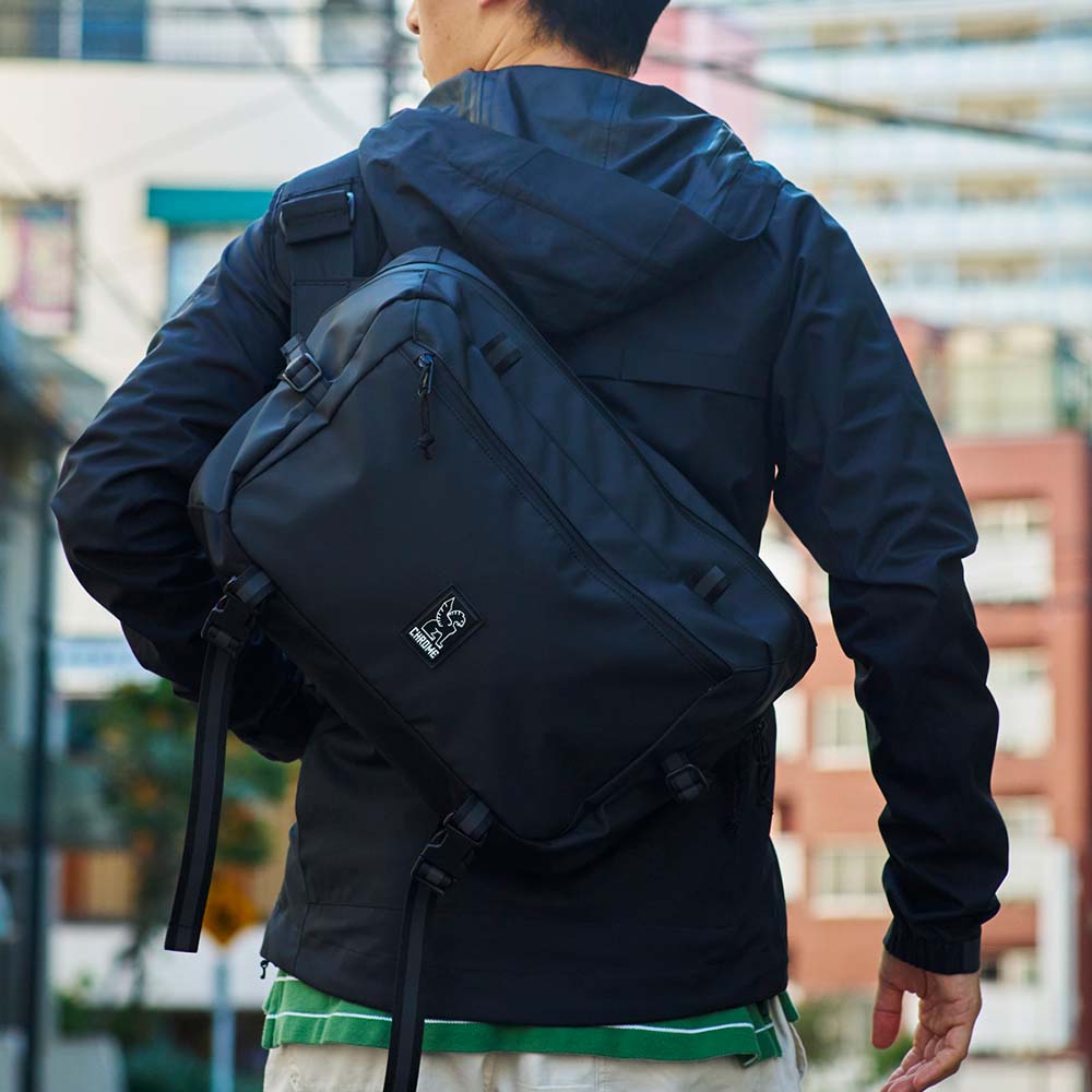 クローム カデット マックス スリング バッグ CHROME KADET MAX SLING BAG BLACK バッグ メッセンジャーバッグ ★耐水 15L BG351BK | CHROME | 18