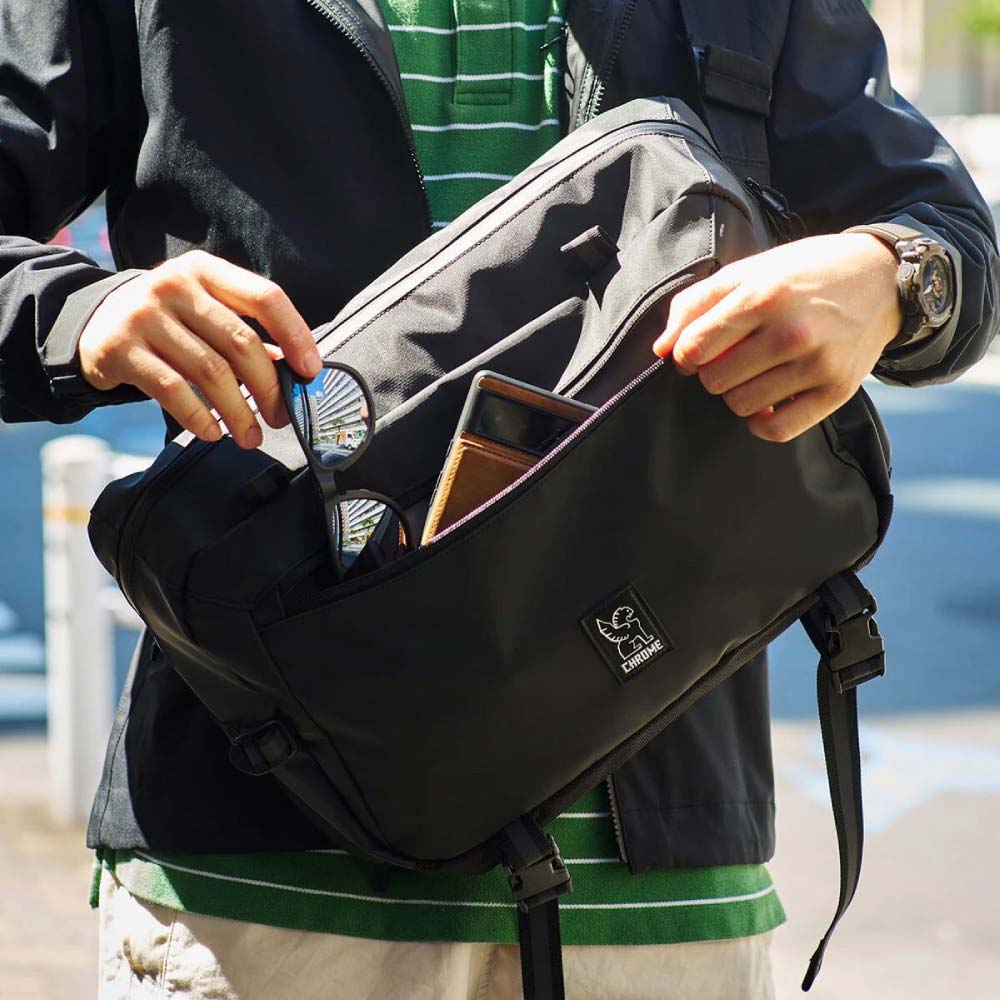 【レア】CHROME クローム　カデットスリングバッグ　レザー使用 CHROME ボディバッグ クローム KADET SLING BAG カデット