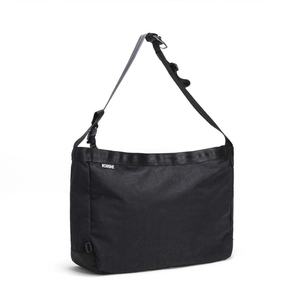 CHROME クローム バッグ ショルダーバッグ 耐水 26L NEWSPAPER