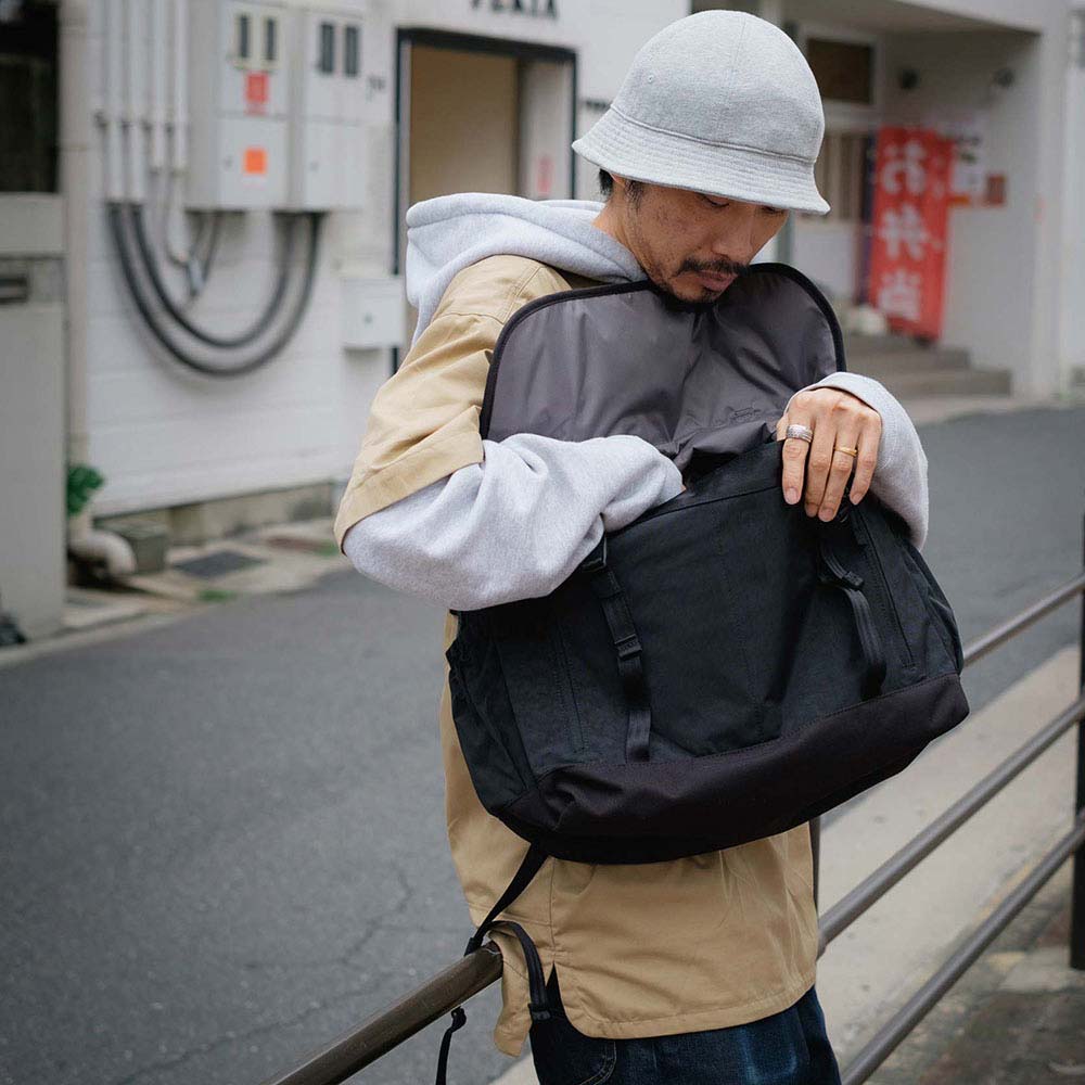 CHROME（クローム） クーリエ フラップ メッセンジャー 20L CHROME