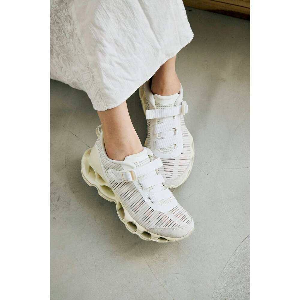 素晴らしい景観！スノーホワイトドゥルージーキャップ水晶クラスター② MIZUNO（ミズノ） ウエーブプロフェシーストラップ2 MIZUNO WAVE