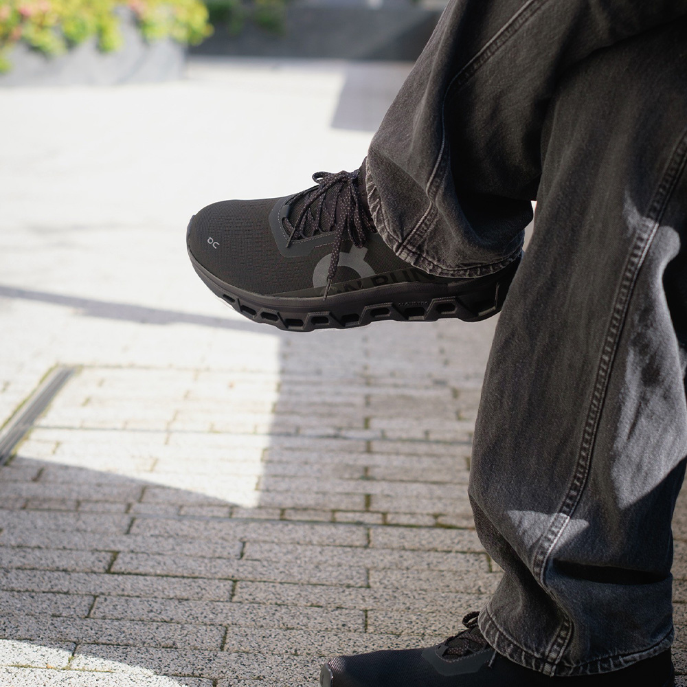 On（オン） クラウドモンスター1 On シューズ Cloudmonster 1 Black