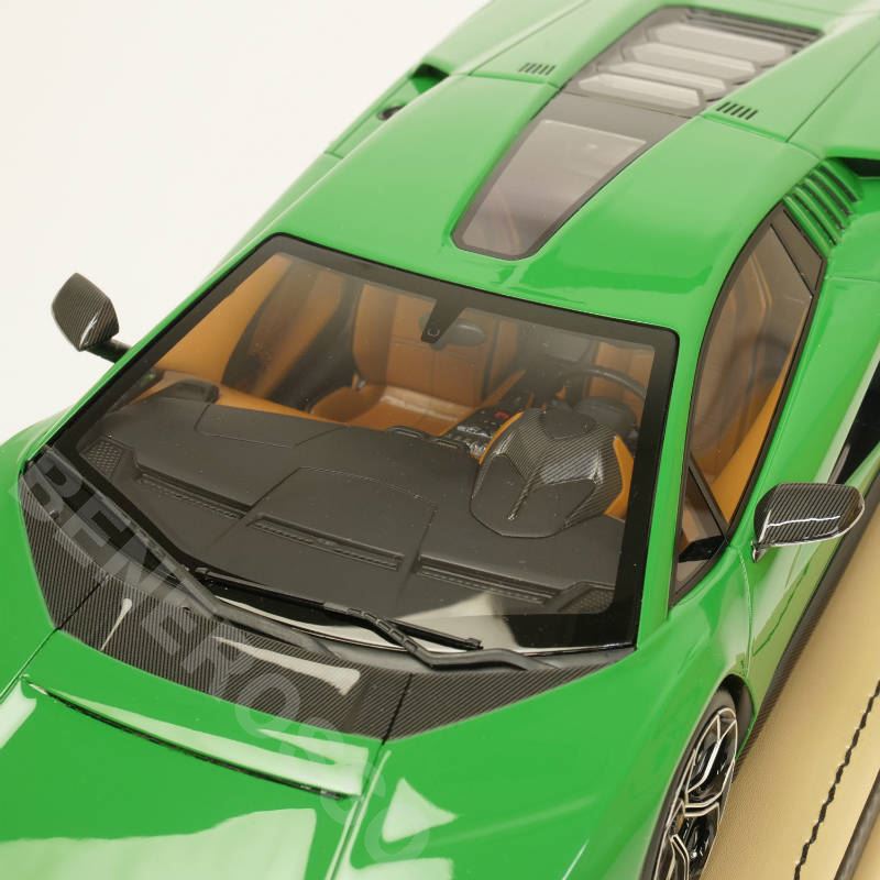 MRコレクション 1/18スケール ランボルギーニ カウンタック LPI800-4 Verde Medio LAMBO052D