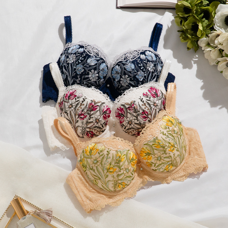 BRADELIS NewYork（ブラデリスニューヨーク） 育乳ブラ ブラジャー