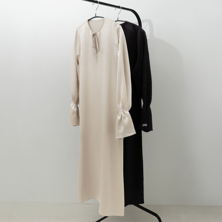 ブラデリス シルクロングスリーブワンピース