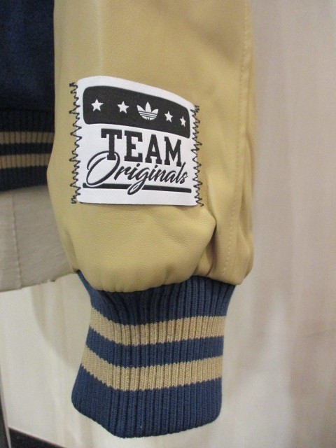 adidas オリジナルス M MC VARSITY JKT(カレッジ) アウター （MINBLU
