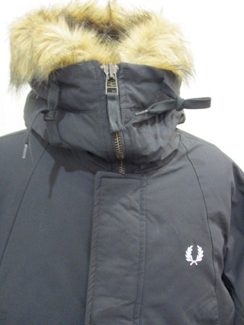 FRED PERRY パデッド パーカー ダウンジャケット （BLACK） （J9538